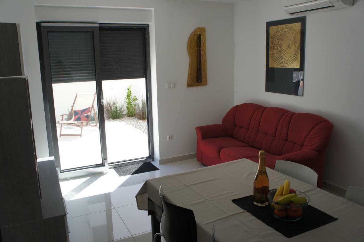 Apartment White Vantacici Esterno foto