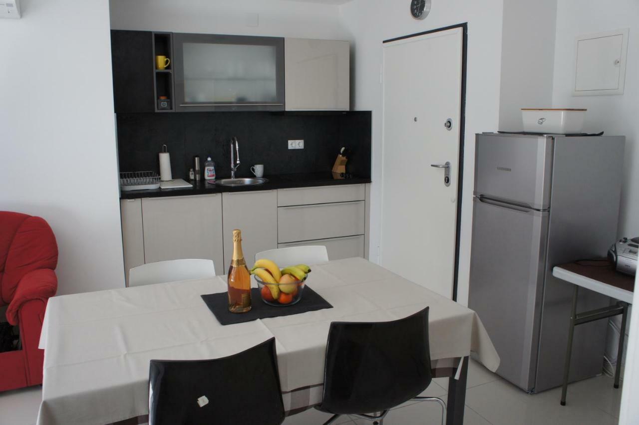 Apartment White Vantacici Esterno foto